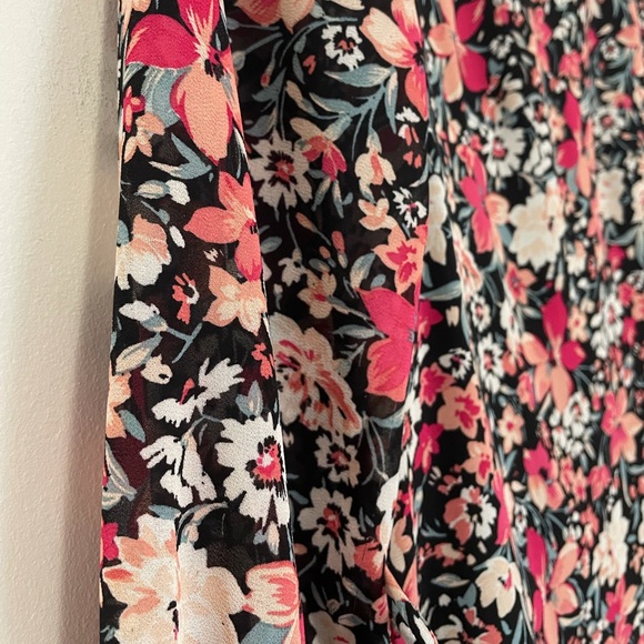 Dynamite, Women Long Sleeve Mini Flowy Dress, Belted, XS, Floral, fitted waist - Picture 9 of 14